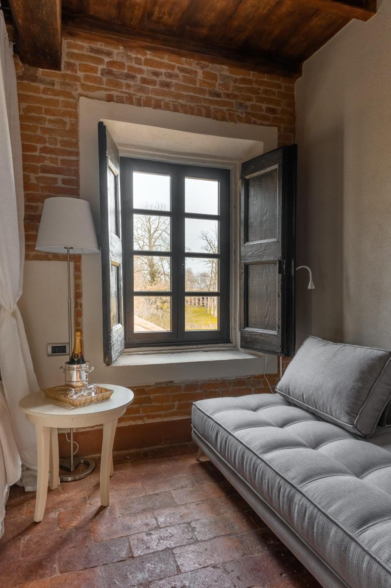 Castello Di Piovera Zewnętrze zdjęcie